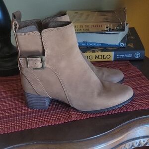 Vionic Ankle Boots